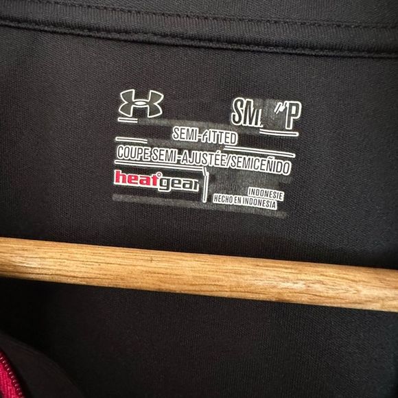 Under Armour Black & Pink Semi Fitted 1/4 Zip Pullover Size Small - Picture 4 of 4